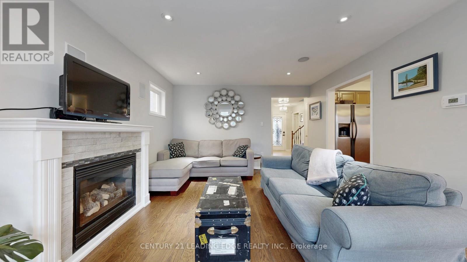 2 Eastgate Circle, Whitby, Ontario L1M 2N3 - Photo 4 - E12515202