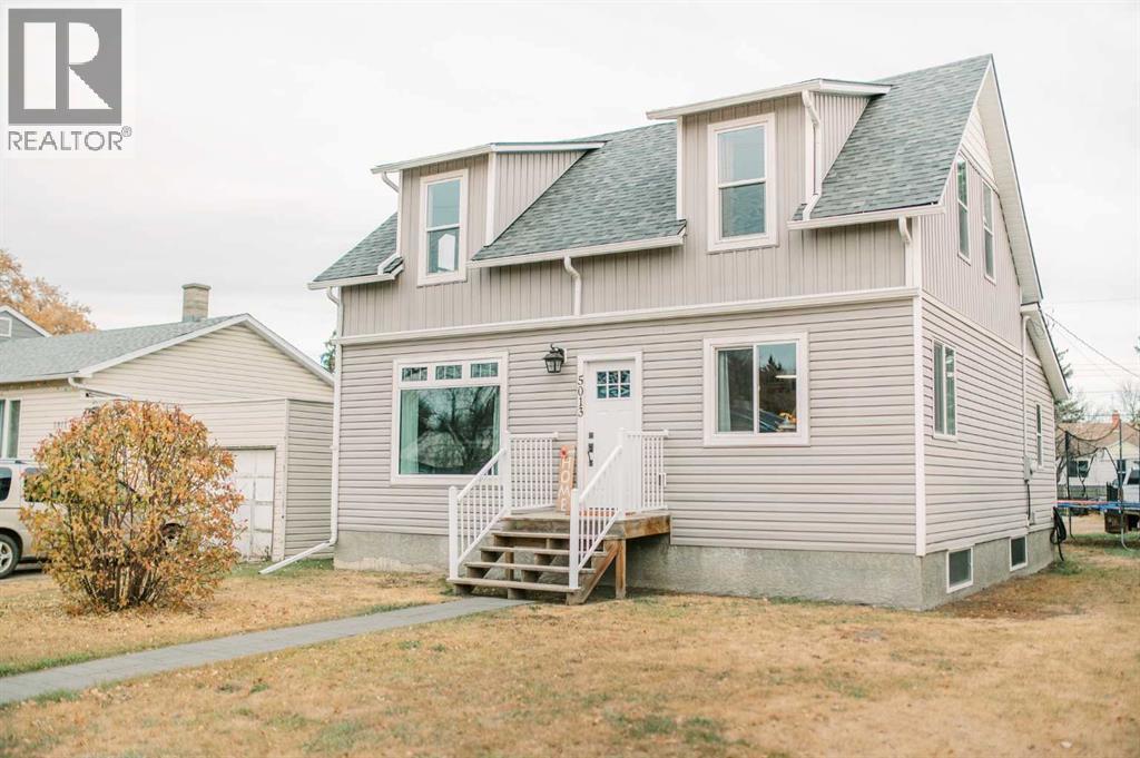 5013 57 Street, Stettler, Alberta  T4K 1B4 - Photo 1 - A2266634