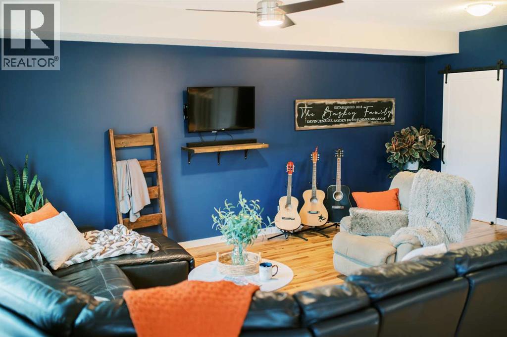 5013 57 Street, Stettler, Alberta  T4K 1B4 - Photo 7 - A2266634