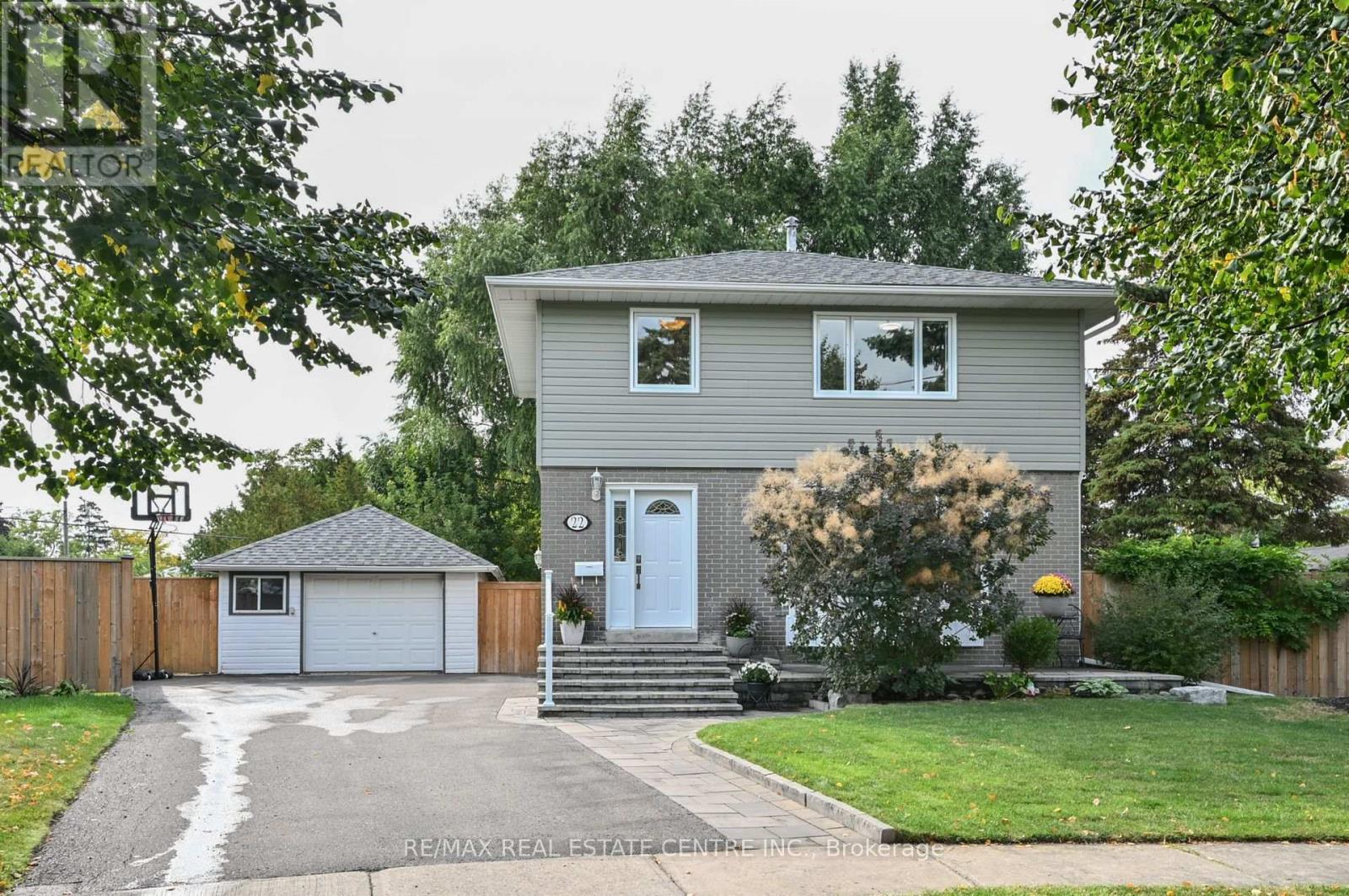 22 MORPETH ROAD, Brampton, Ontario