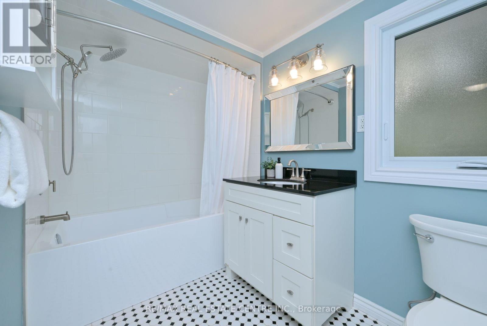 22 Morpeth Road, Brampton, Ontario  L6W 2Z2 - Photo 18 - W12516054