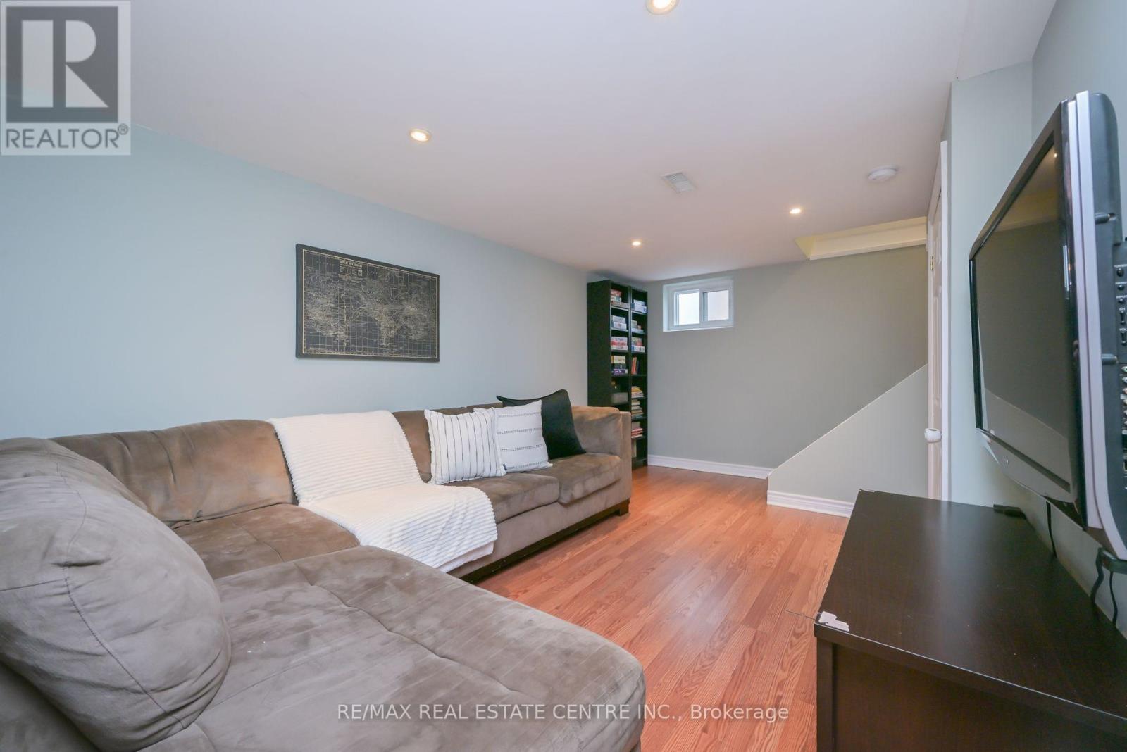 22 Morpeth Road, Brampton, Ontario  L6W 2Z2 - Photo 25 - W12516054