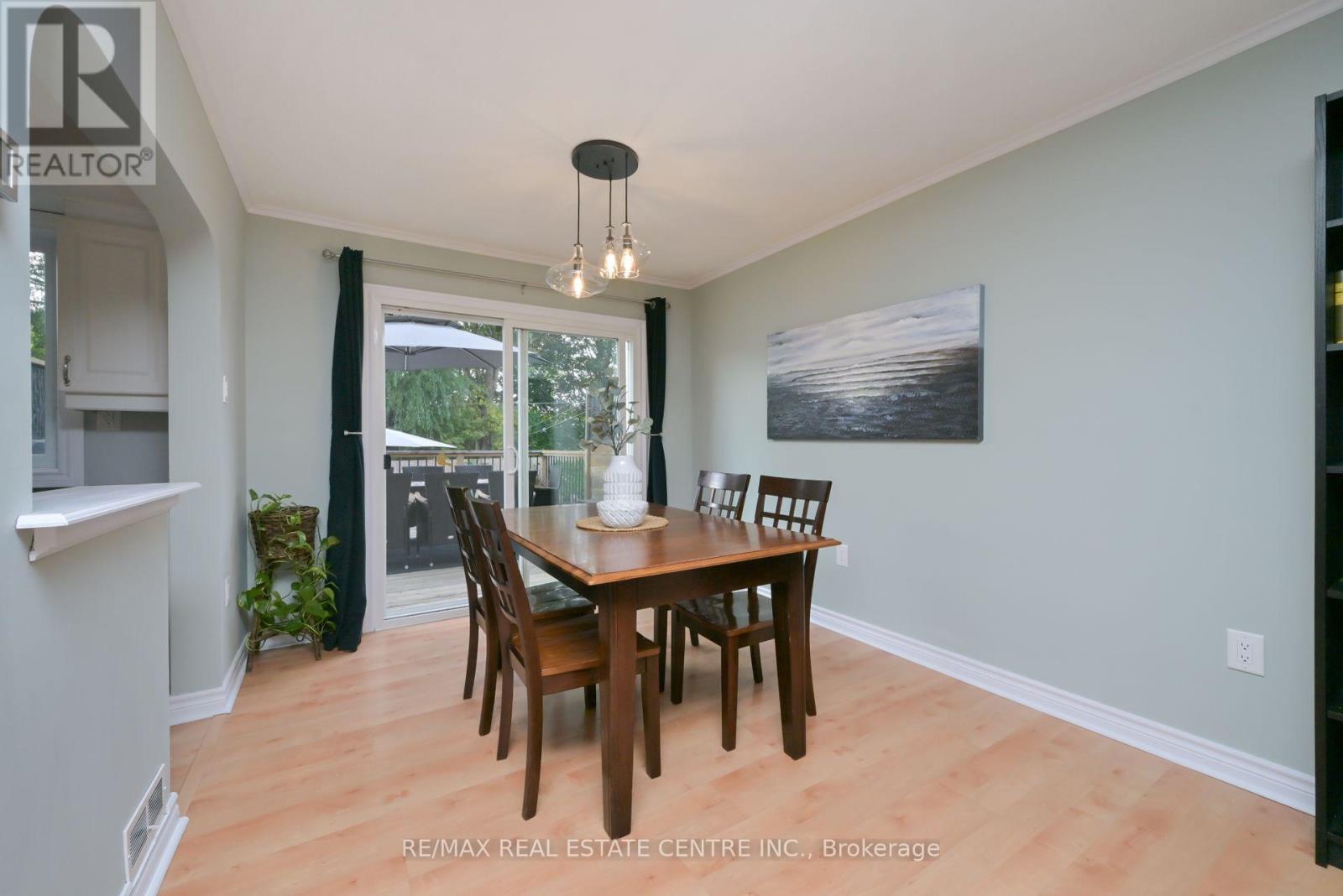 22 Morpeth Road, Brampton, Ontario  L6W 2Z2 - Photo 9 - W12516054