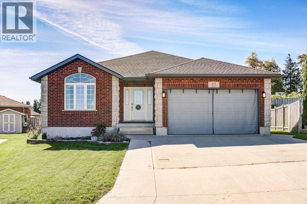 25 Pickett Court, Mitchell, Ontario  N0K 1N0 - Photo 2 - 40776125