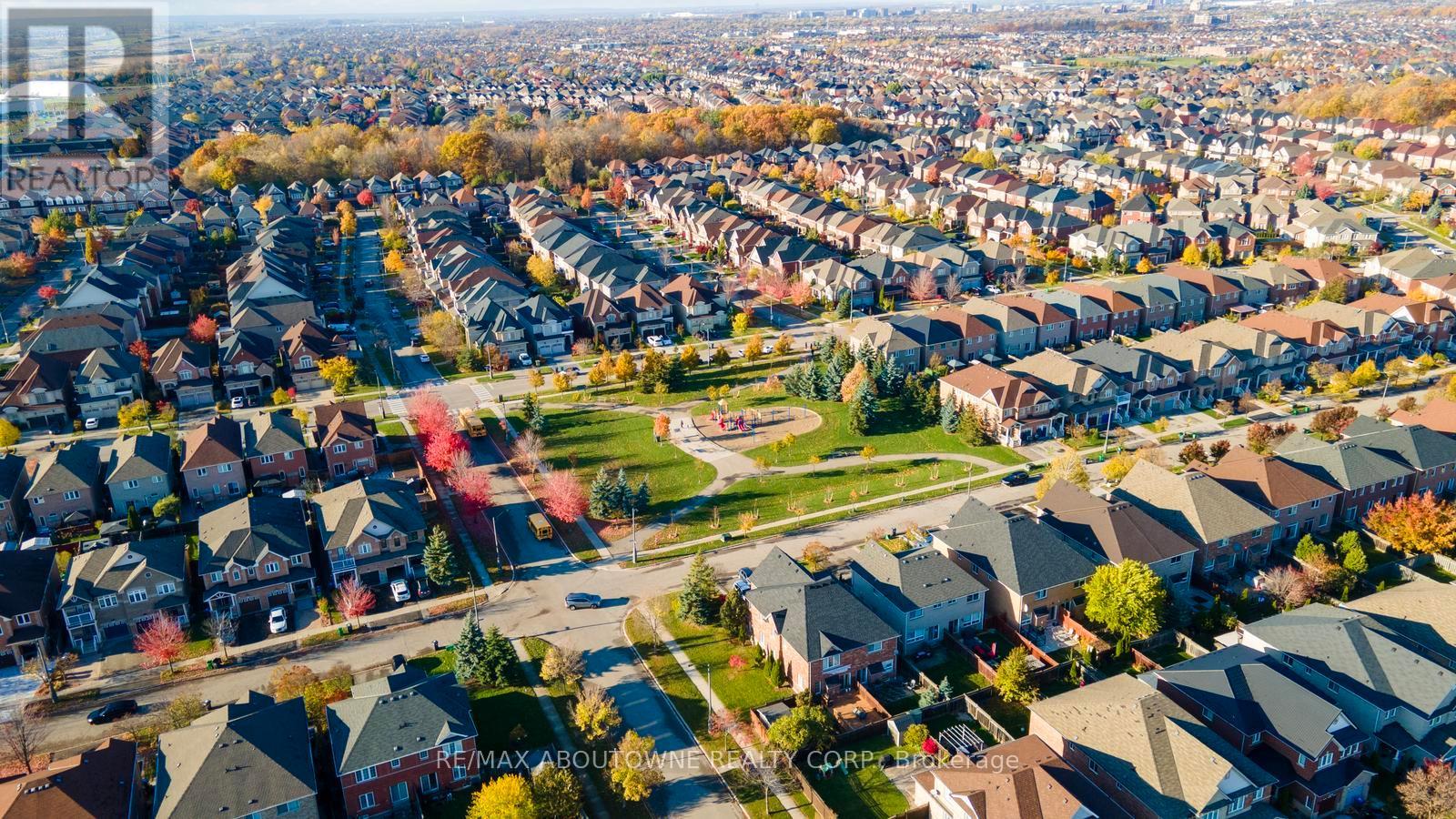 3962 Stardust Drive, Mississauga, Ontario  L5M 8A5 - Photo 37 - W12516086