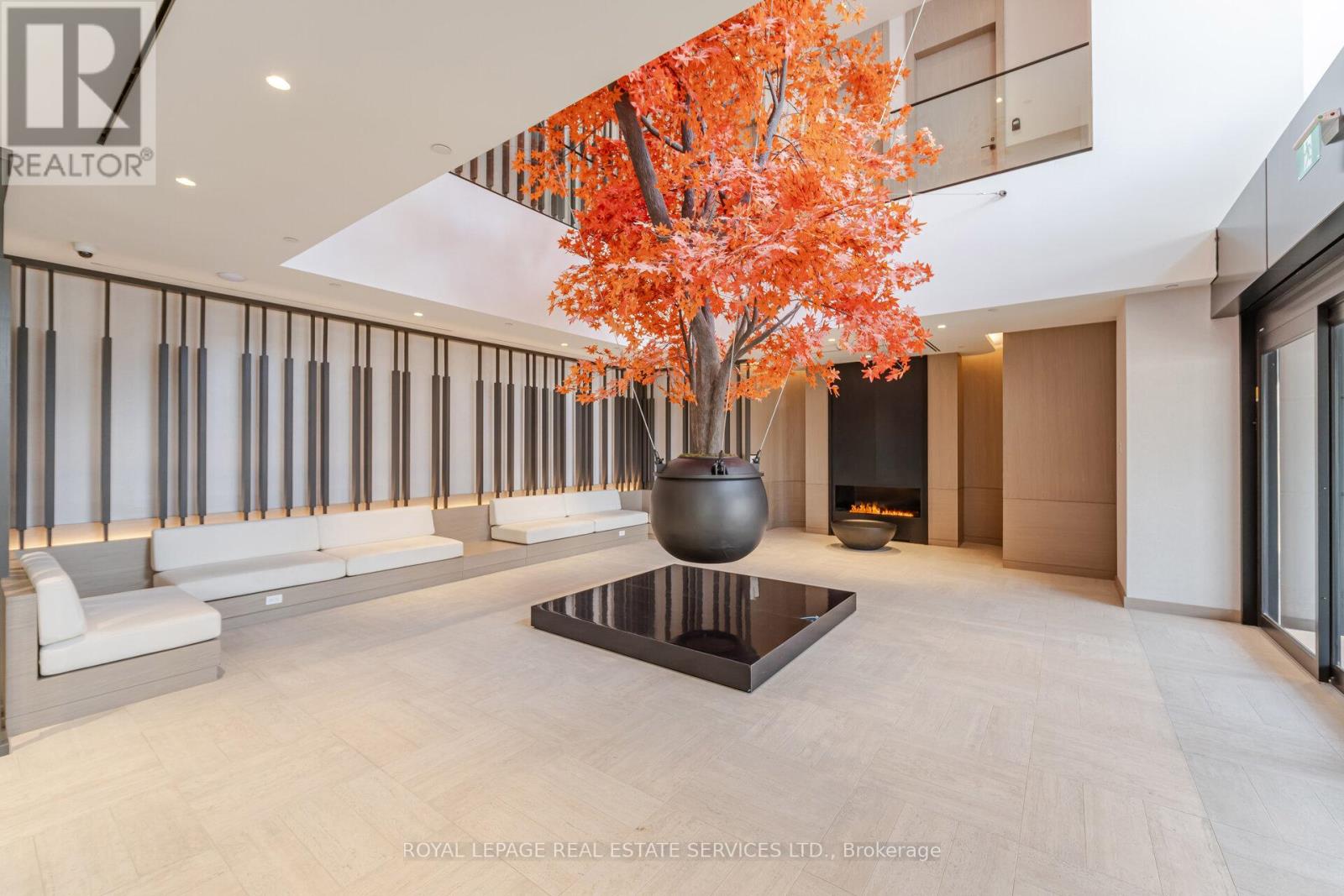 2309 - 4015 The Exchange, Mississauga, Ontario  L5B 0N9 - Photo 4 - W12516112