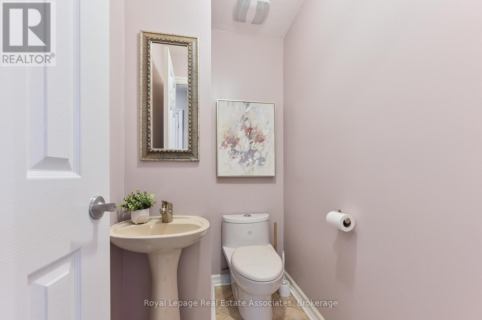 39 Shipley Road, Toronto, Ontario  M9R 3H9 - Photo 15 - W12516202