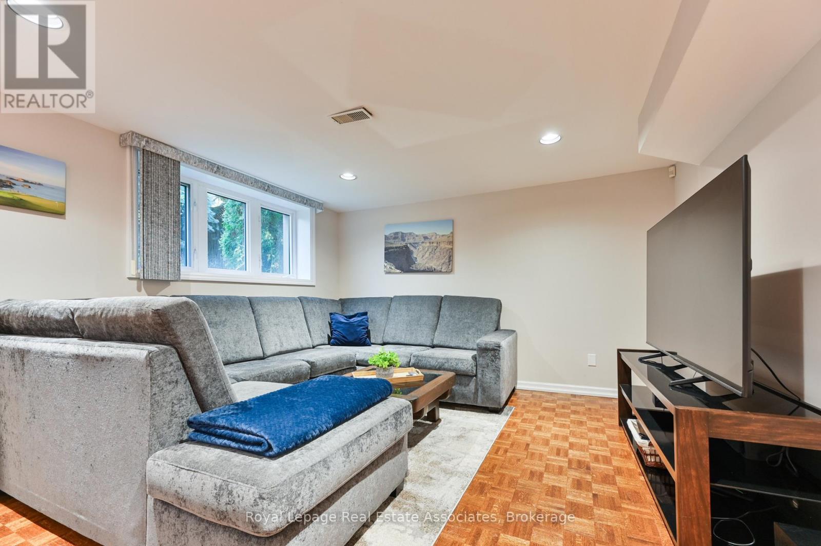 39 Shipley Road, Toronto, Ontario  M9R 3H9 - Photo 25 - W12516202