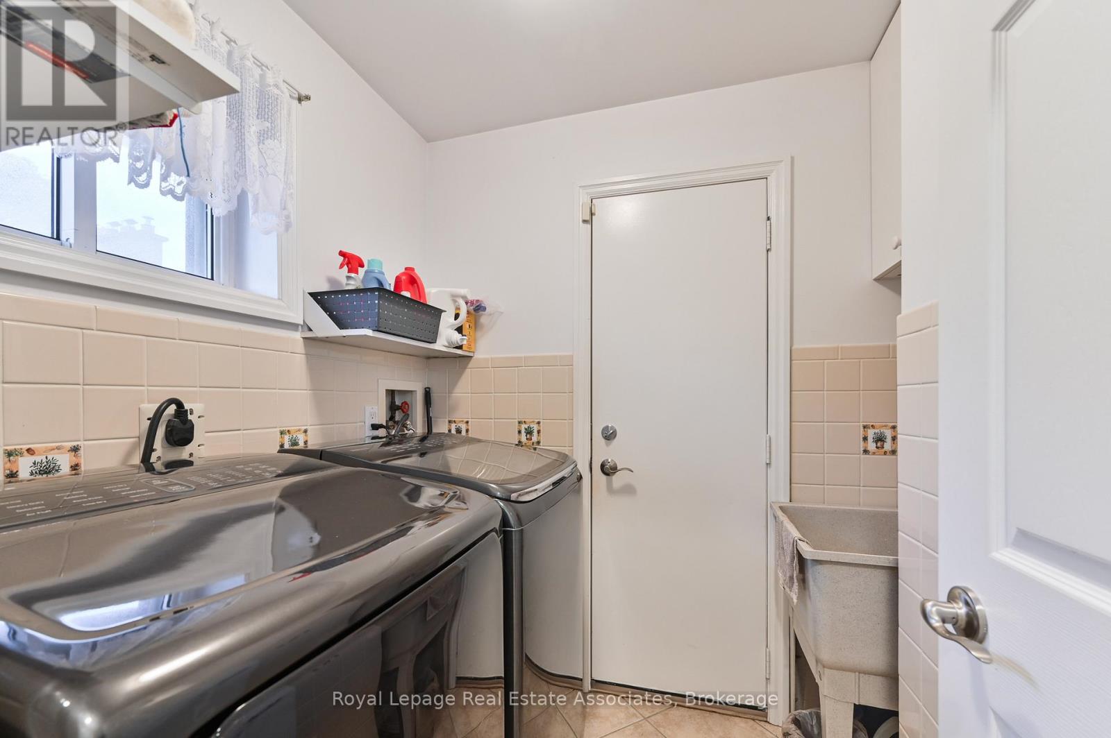 39 Shipley Road, Toronto, Ontario  M9R 3H9 - Photo 28 - W12516202
