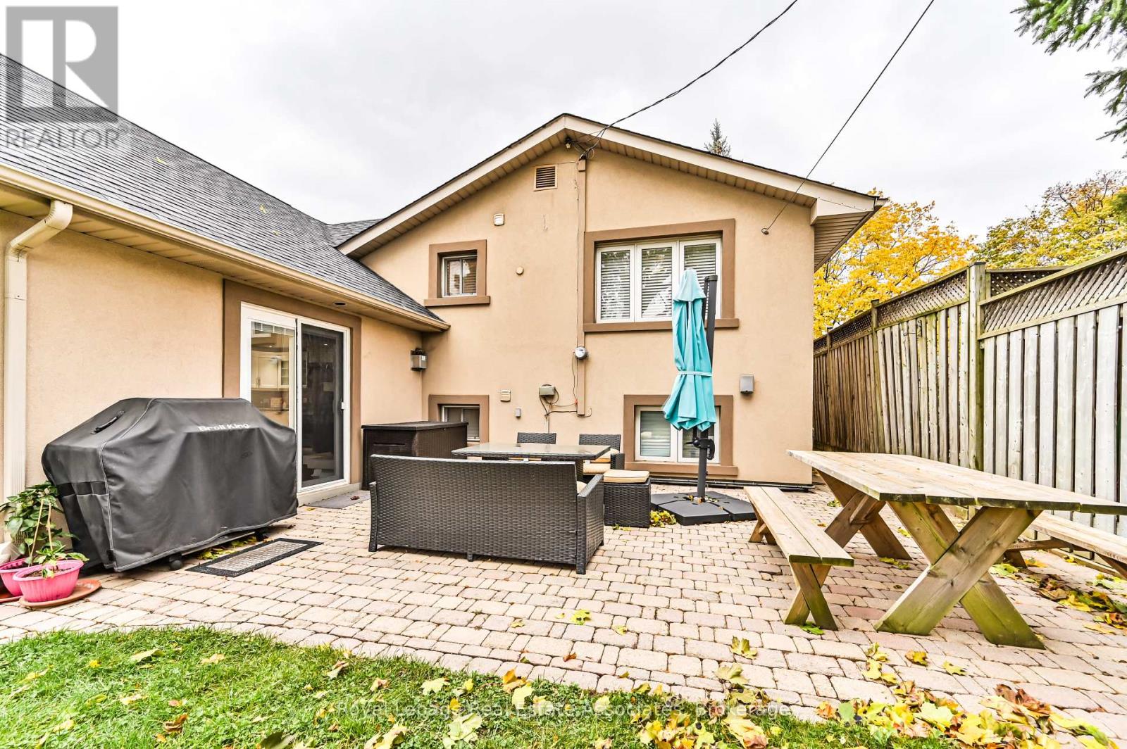 39 Shipley Road, Toronto, Ontario  M9R 3H9 - Photo 29 - W12516202