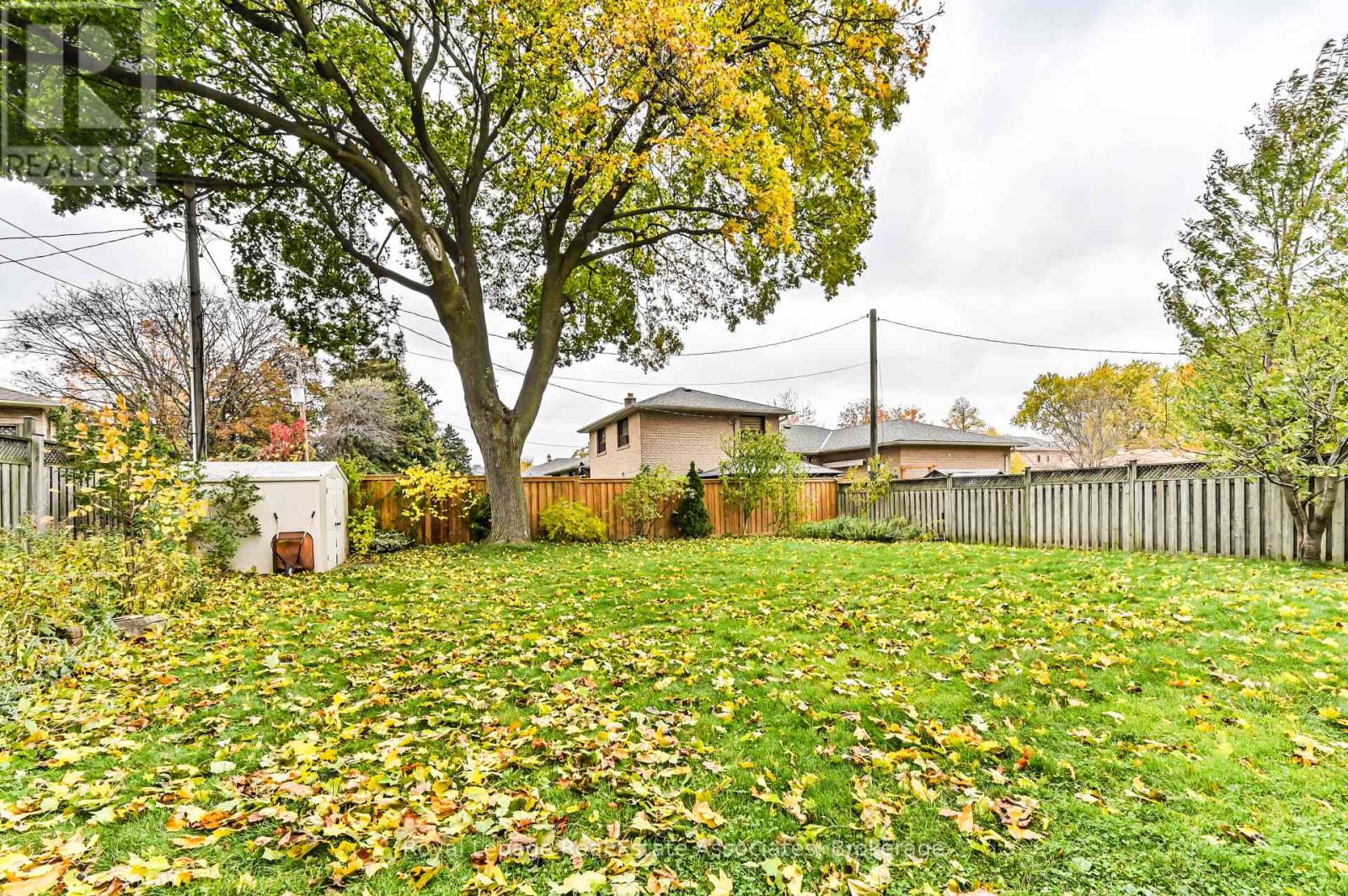 39 Shipley Road, Toronto, Ontario  M9R 3H9 - Photo 30 - W12516202