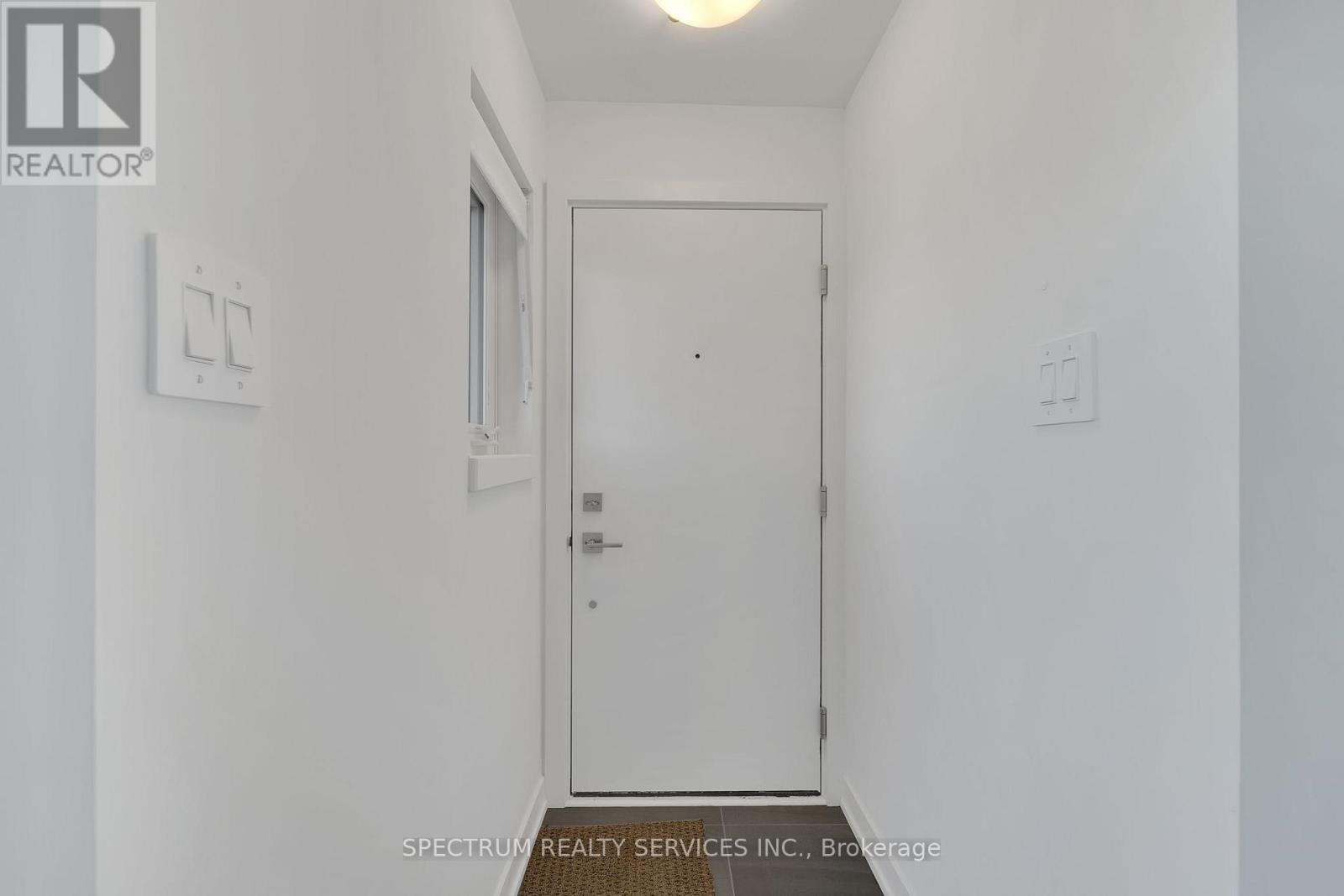 10 - 25 Romilly Avenue, Brampton, Ontario  L7A 5L8 - Photo 4 - W12516232