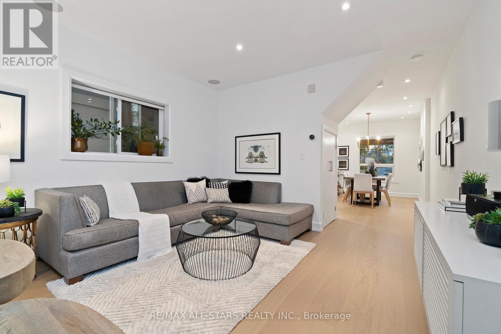 962 Shaw Street, Toronto, Ontario  M6G 3M7 - Photo 15 - W12516246