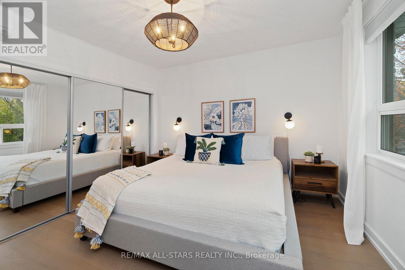 962 Shaw Street, Toronto, Ontario  M6G 3M7 - Photo 27 - W12516246