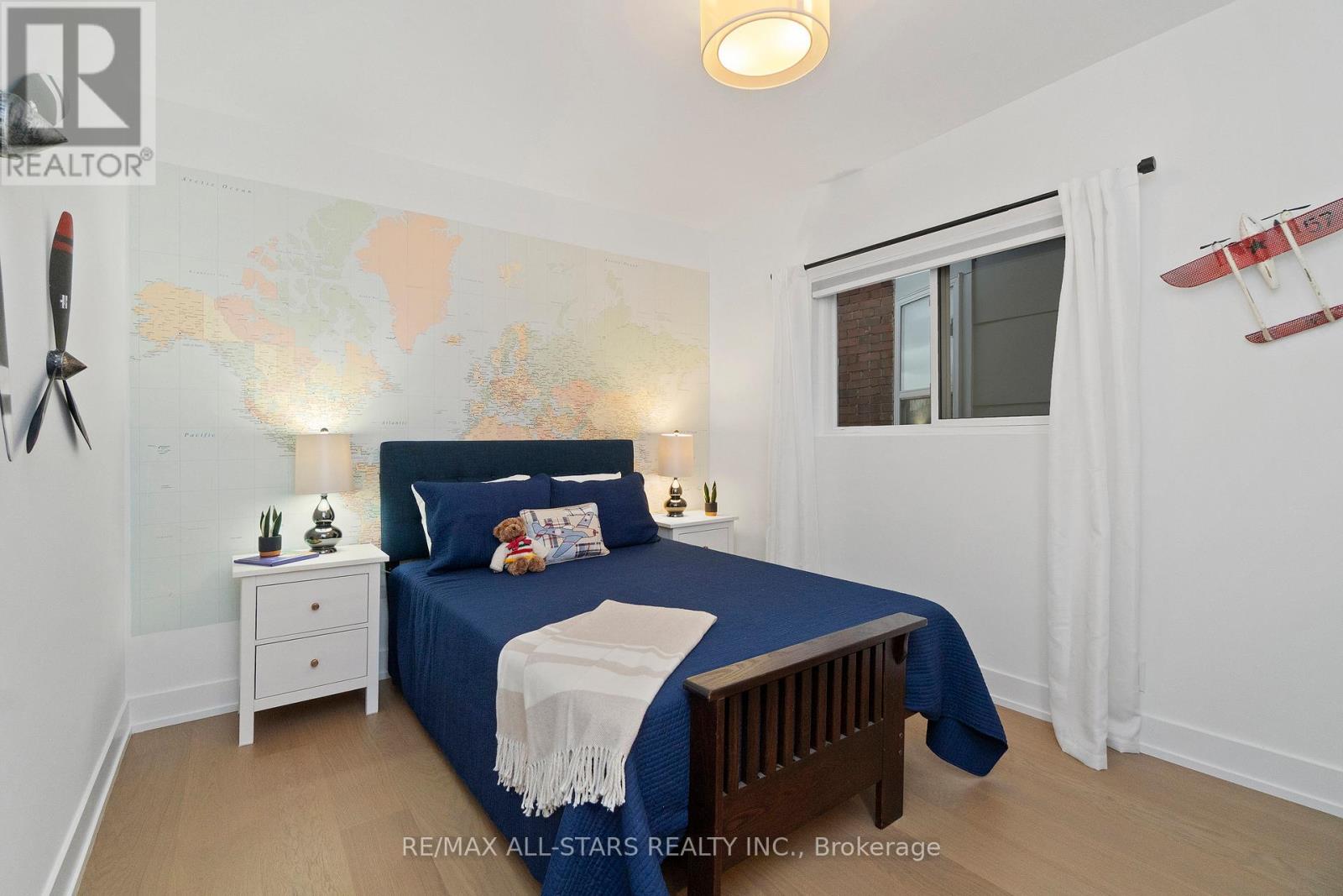 962 Shaw Street, Toronto, Ontario  M6G 3M7 - Photo 31 - W12516246