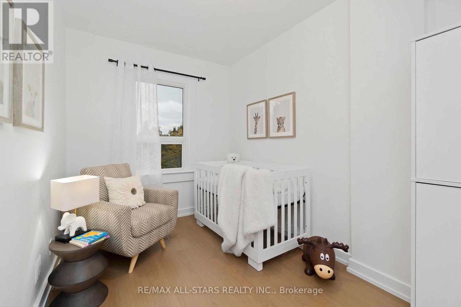 962 Shaw Street, Toronto, Ontario  M6G 3M7 - Photo 33 - W12516246