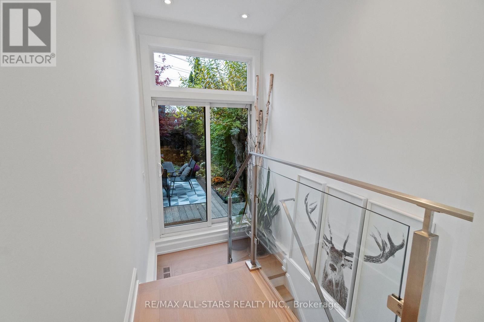 962 Shaw Street, Toronto, Ontario  M6G 3M7 - Photo 38 - W12516246