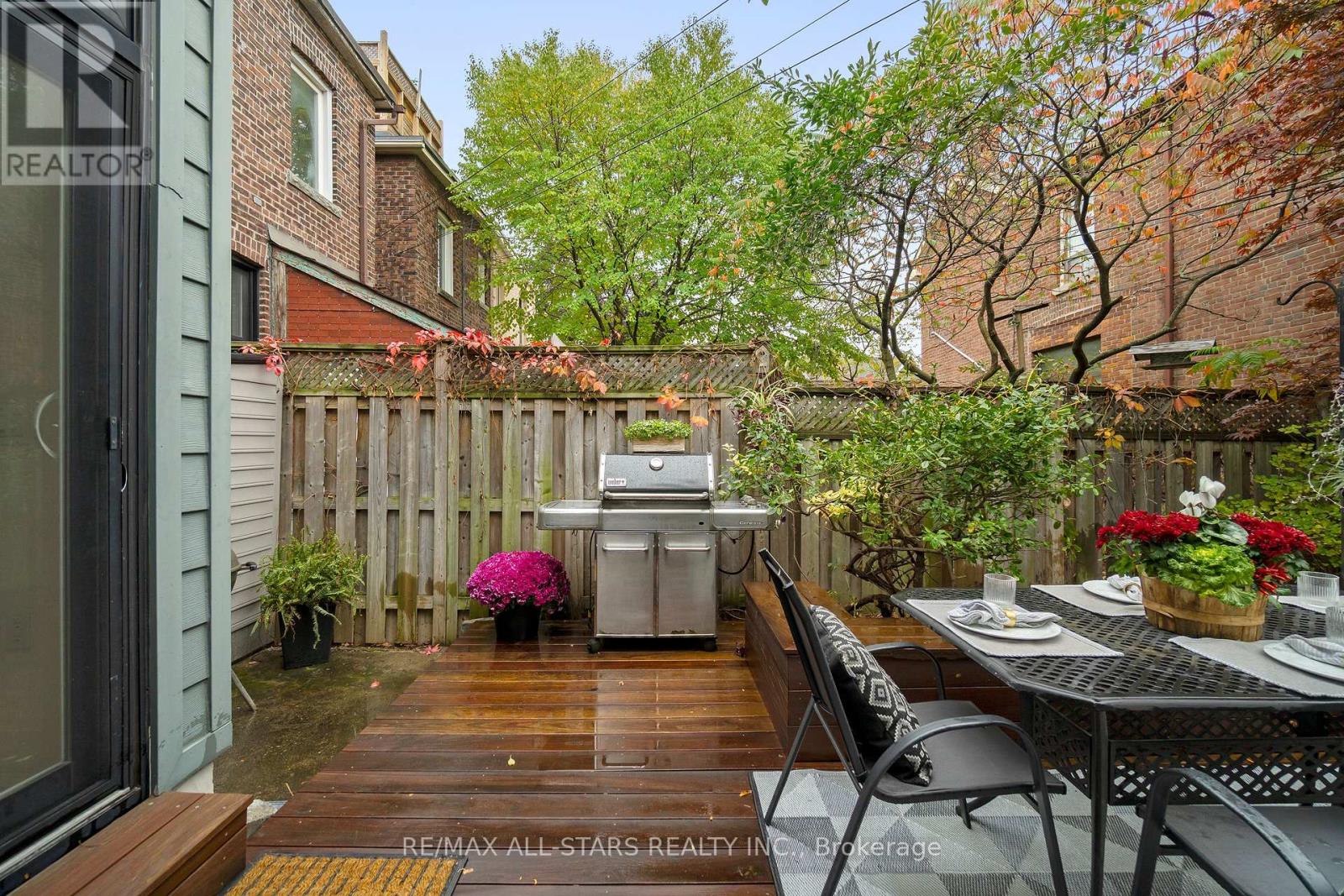 962 Shaw Street, Toronto, Ontario  M6G 3M7 - Photo 49 - W12516246