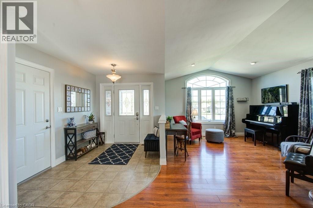 25 Pickett Court, Mitchell, Ontario  N0K 1N0 - Photo 5 - 40776125