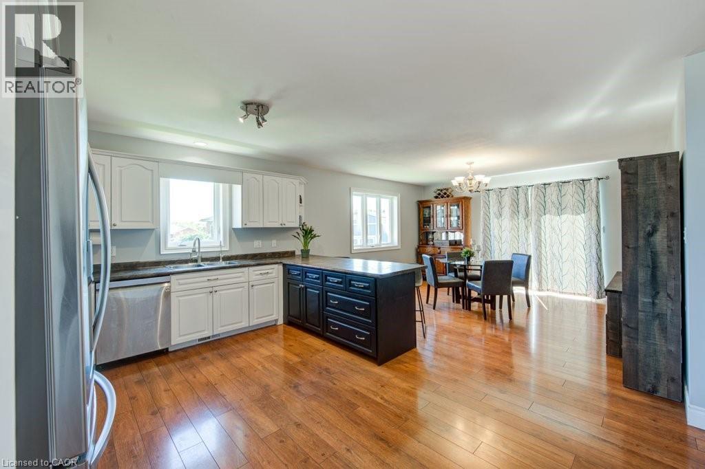 25 Pickett Court, Mitchell, Ontario  N0K 1N0 - Photo 7 - 40776125