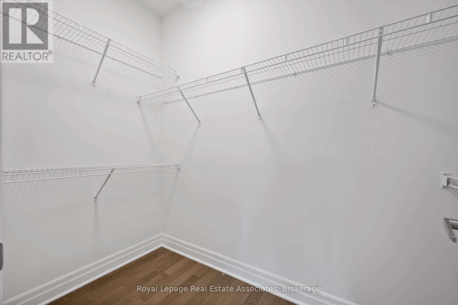 1249 Onyx Trail, Oakville, Ontario  L6H 8A8 - Photo 29 - W12516256