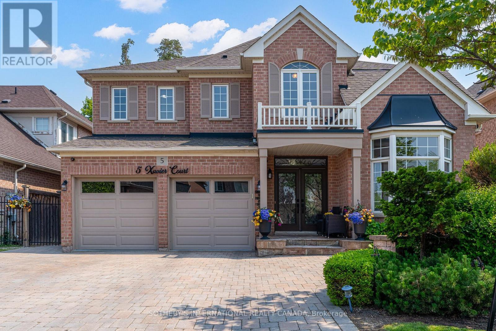 5 XAVIER COURT, Brampton, Ontario