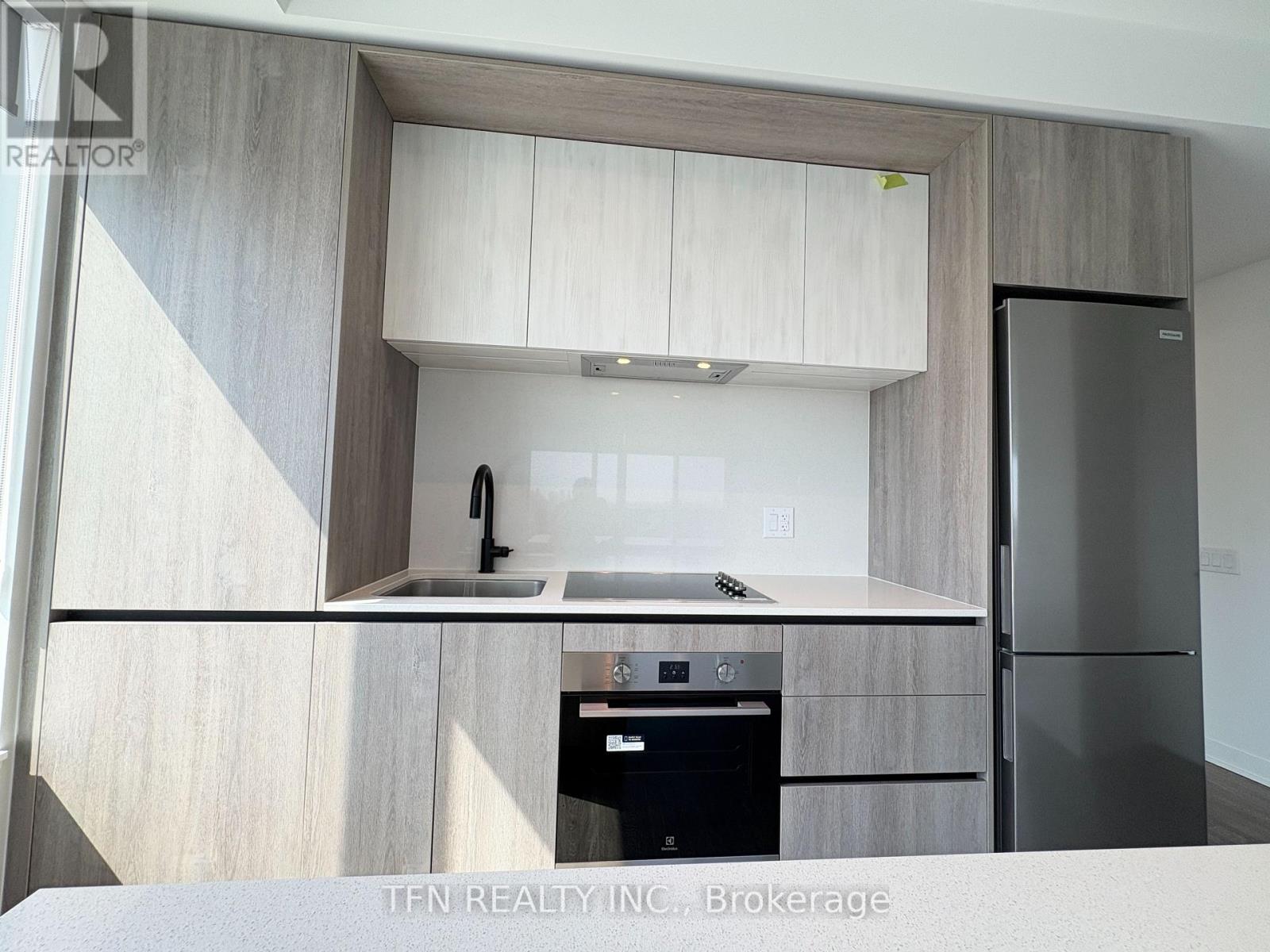 1703 - 2495 Eglinton Avenue W, Mississauga, Ontario  L5M 2T2 - Photo 13 - W12516284