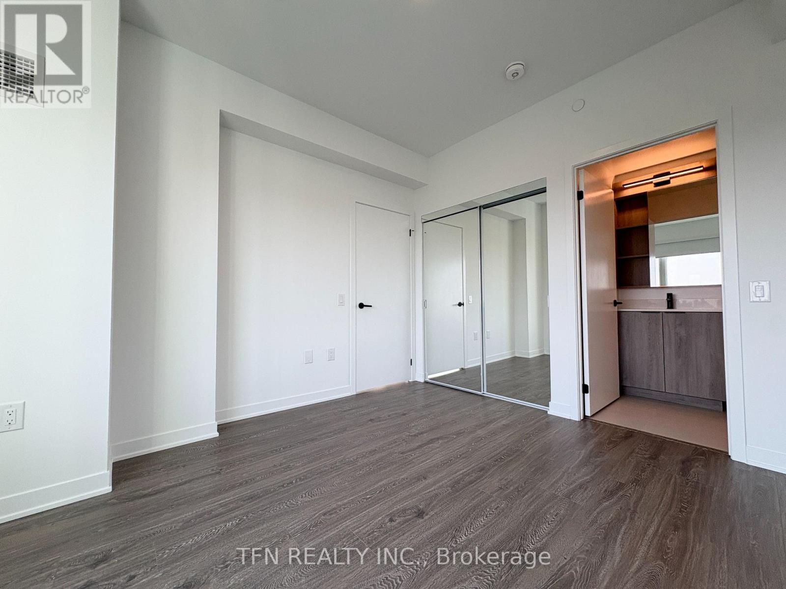 1703 - 2495 Eglinton Avenue W, Mississauga, Ontario  L5M 2T2 - Photo 18 - W12516284