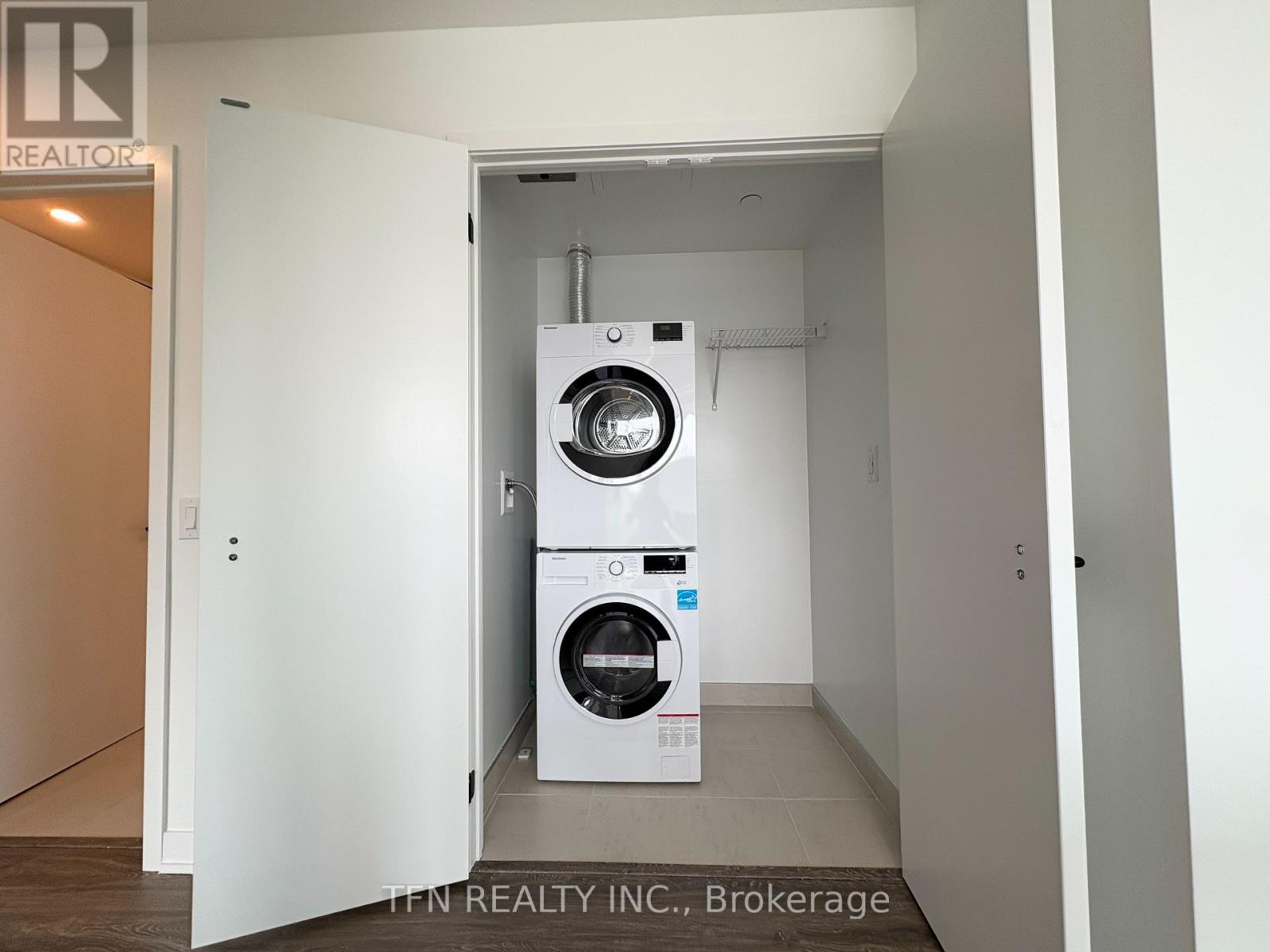 1703 - 2495 Eglinton Avenue W, Mississauga, Ontario  L5M 2T2 - Photo 32 - W12516284