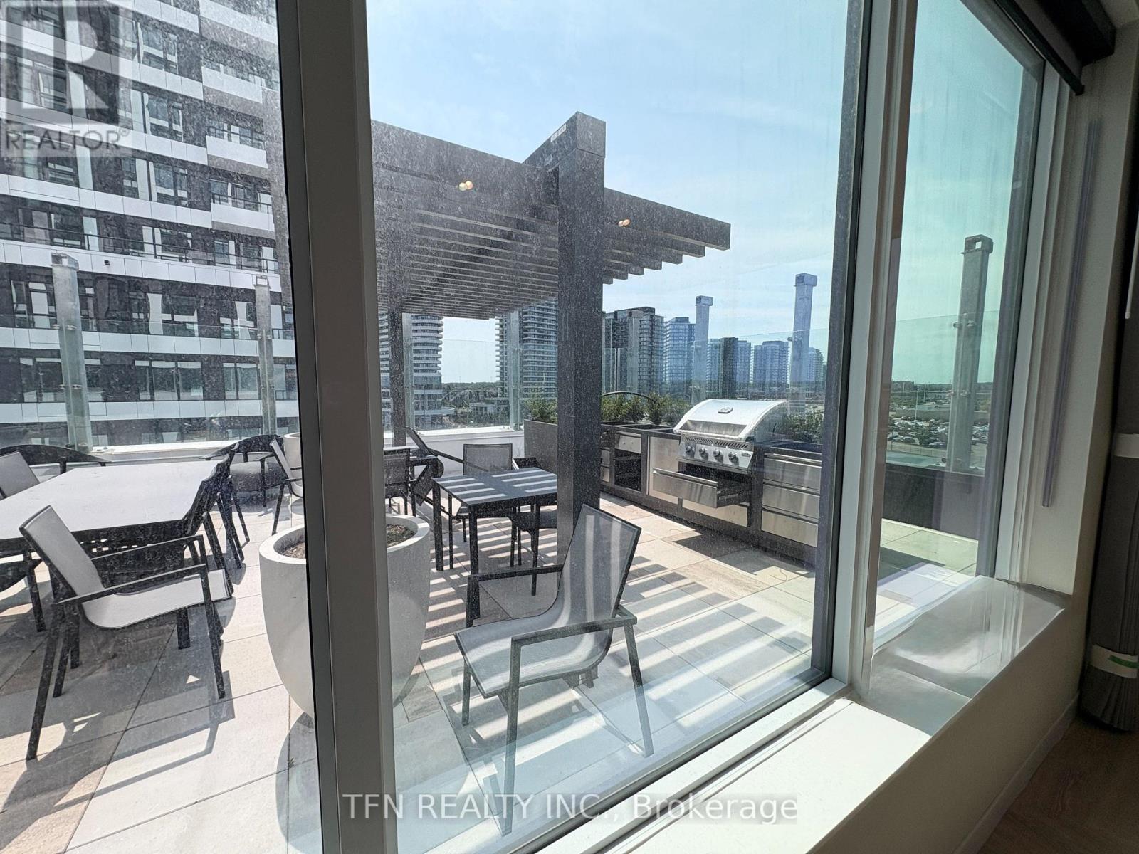 1703 - 2495 Eglinton Avenue W, Mississauga, Ontario  L5M 2T2 - Photo 39 - W12516284