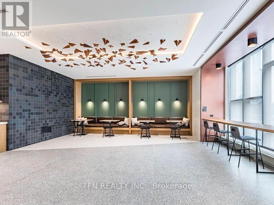 1703 - 2495 Eglinton Avenue W, Mississauga, Ontario  L5M 2T2 - Photo 43 - W12516284