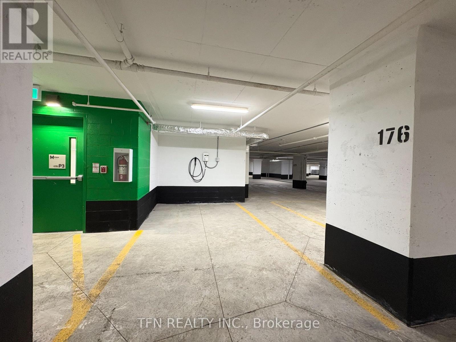 1703 - 2495 Eglinton Avenue W, Mississauga, Ontario  L5M 2T2 - Photo 46 - W12516284