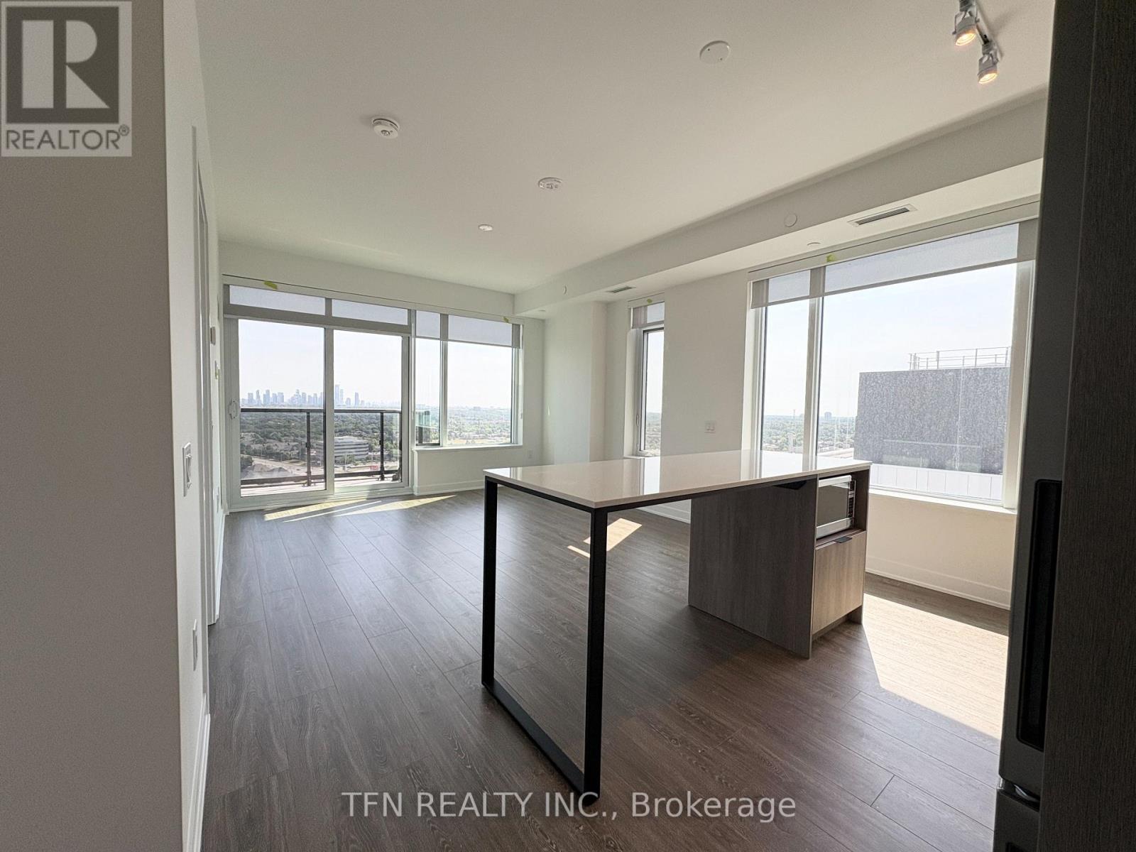 1703 - 2495 Eglinton Avenue W, Mississauga, Ontario  L5M 2T2 - Photo 6 - W12516284