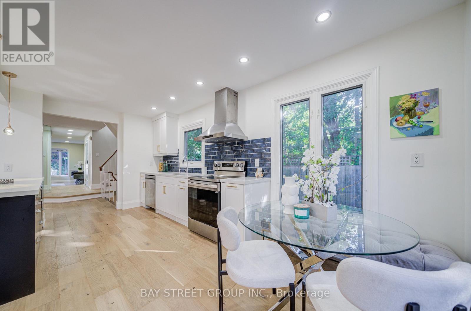 1307 Barberry Green, Oakville, Ontario  L6M 2A7 - Photo 25 - W12516286