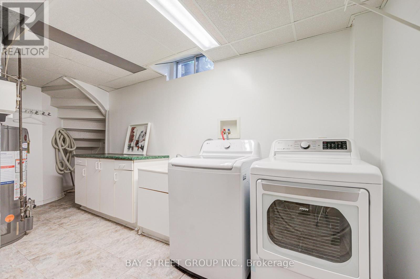 1307 Barberry Green, Oakville, Ontario  L6M 2A7 - Photo 42 - W12516286