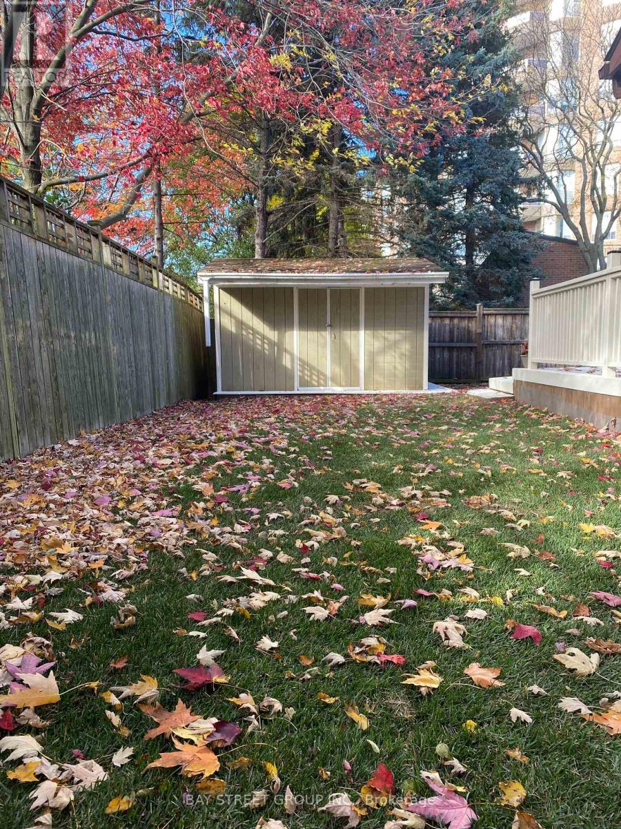 1307 Barberry Green, Oakville, Ontario  L6M 2A7 - Photo 46 - W12516286