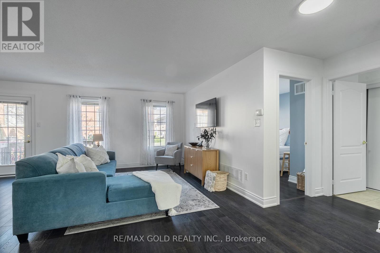 67 Locust Drive, Brampton, Ontario  L6R 0W2 - Photo 21 - W12516348