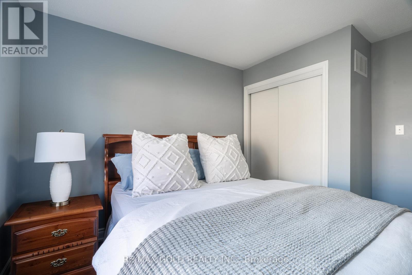 67 Locust Drive, Brampton, Ontario  L6R 0W2 - Photo 30 - W12516348