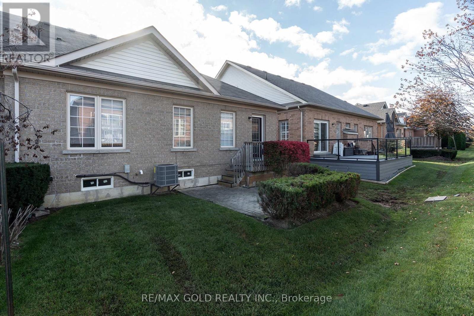 67 Locust Drive, Brampton, Ontario  L6R 0W2 - Photo 36 - W12516348