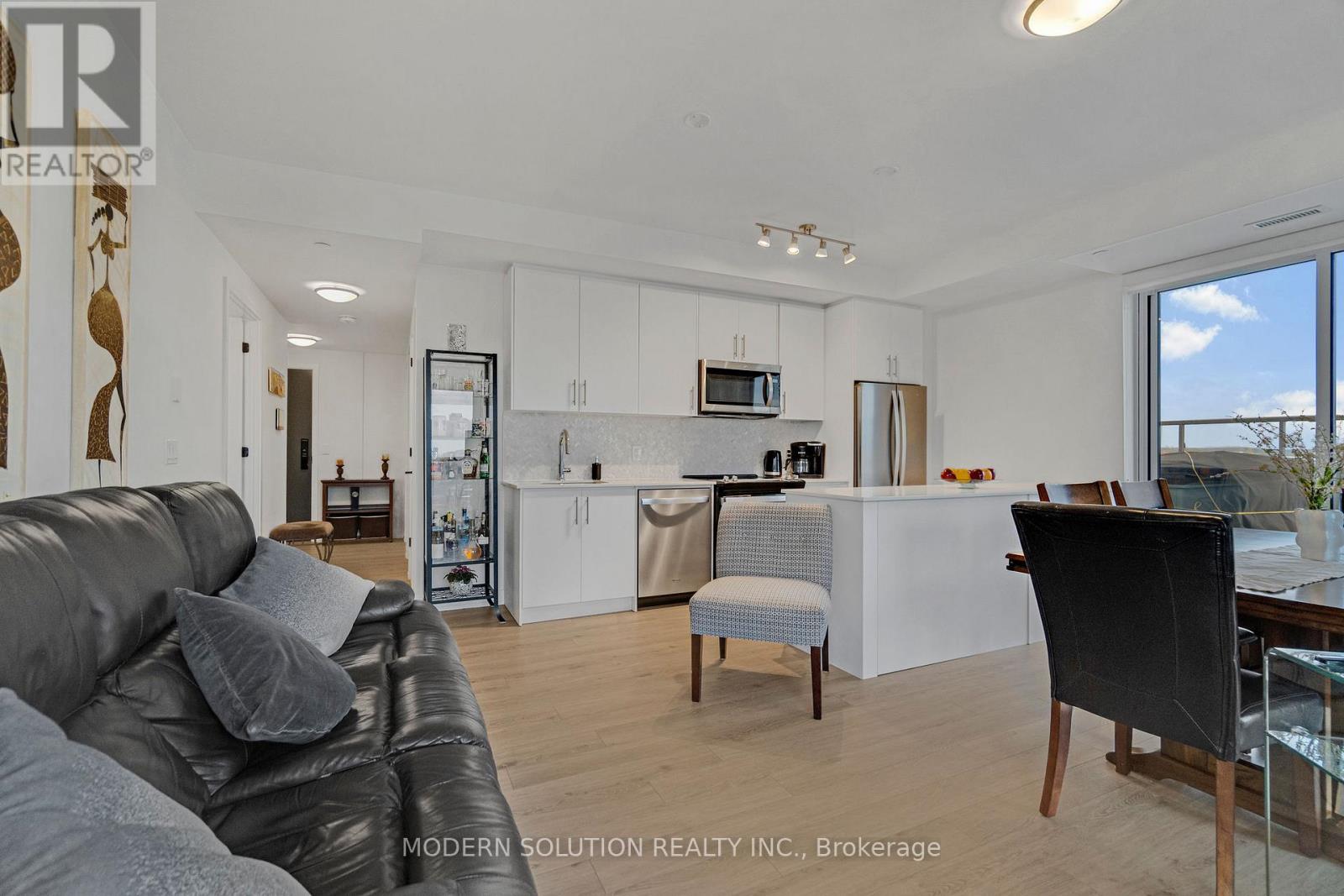 908 - 345 Wheat Boom Drive, Oakville, Ontario  L6H 7X4 - Photo 13 - W12516356