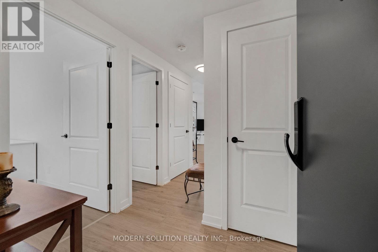 908 - 345 Wheat Boom Drive, Oakville, Ontario  L6H 7X4 - Photo 9 - W12516356