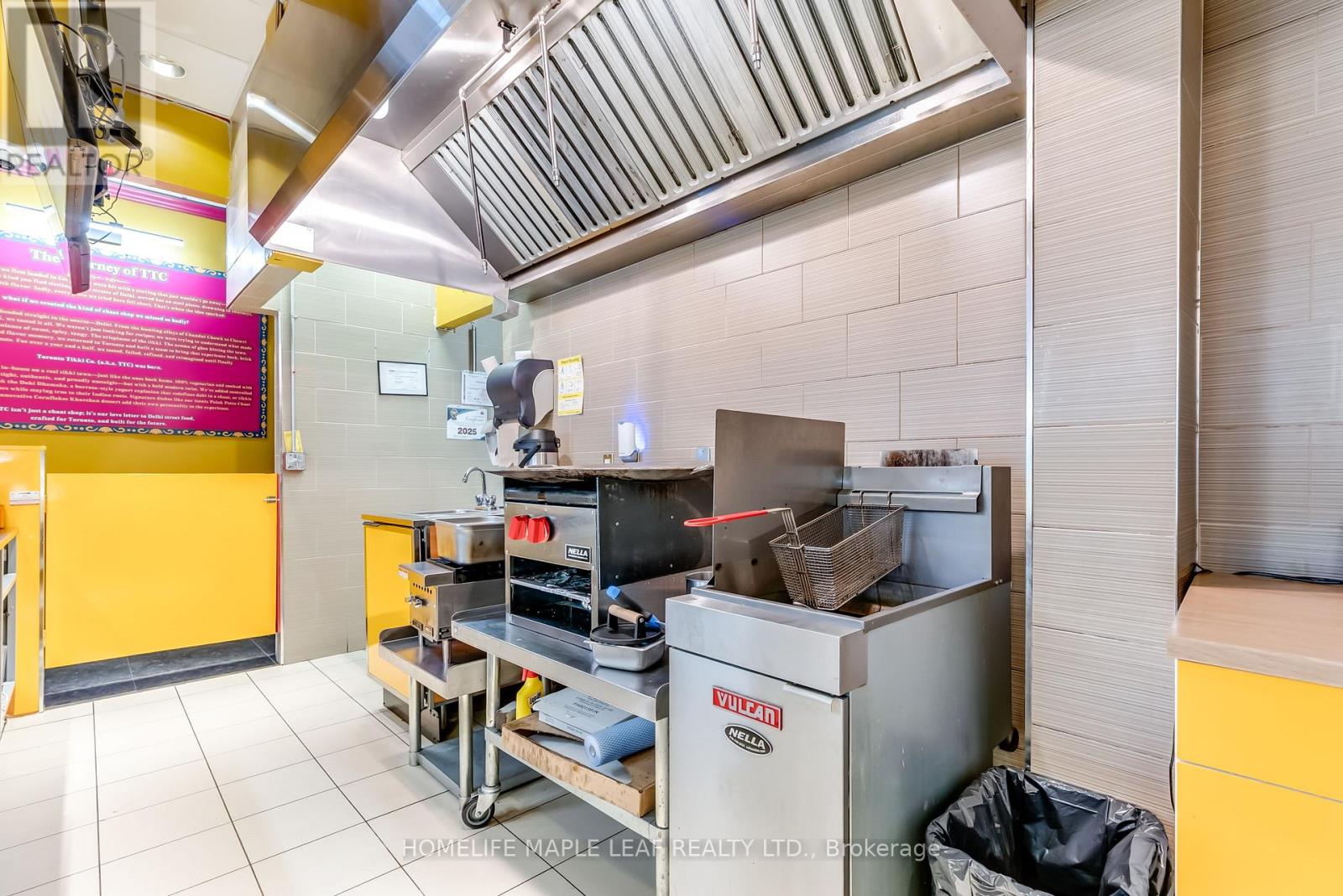 3 - 2930 Islington Avenue, Toronto, Ontario  M9L 2K5 - Photo 25 - W12516364