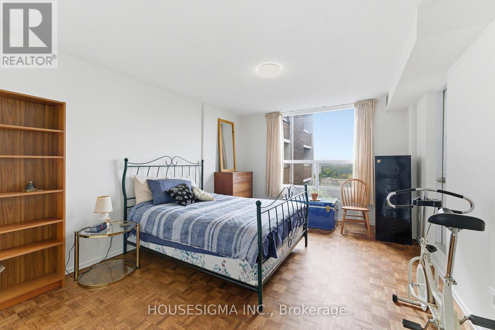 2006 - 1535 Lakeshore Road E, Mississauga, Ontario  L5E 3E2 - Photo 11 - W12516372