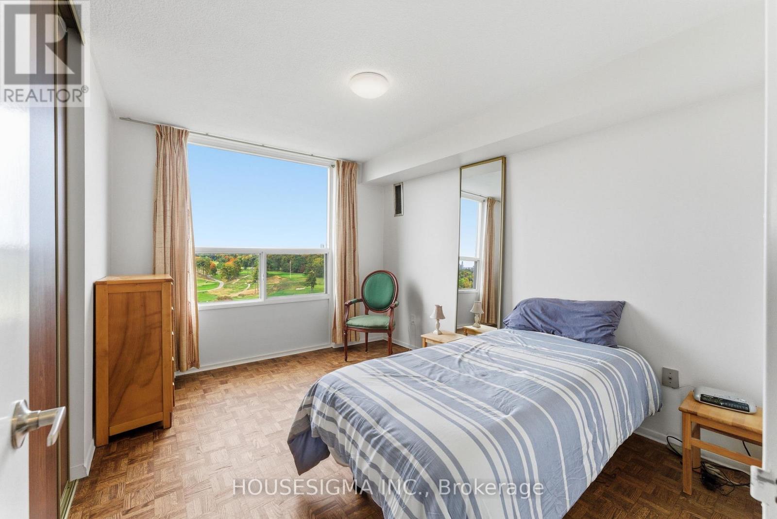 2006 - 1535 Lakeshore Road E, Mississauga, Ontario  L5E 3E2 - Photo 16 - W12516372