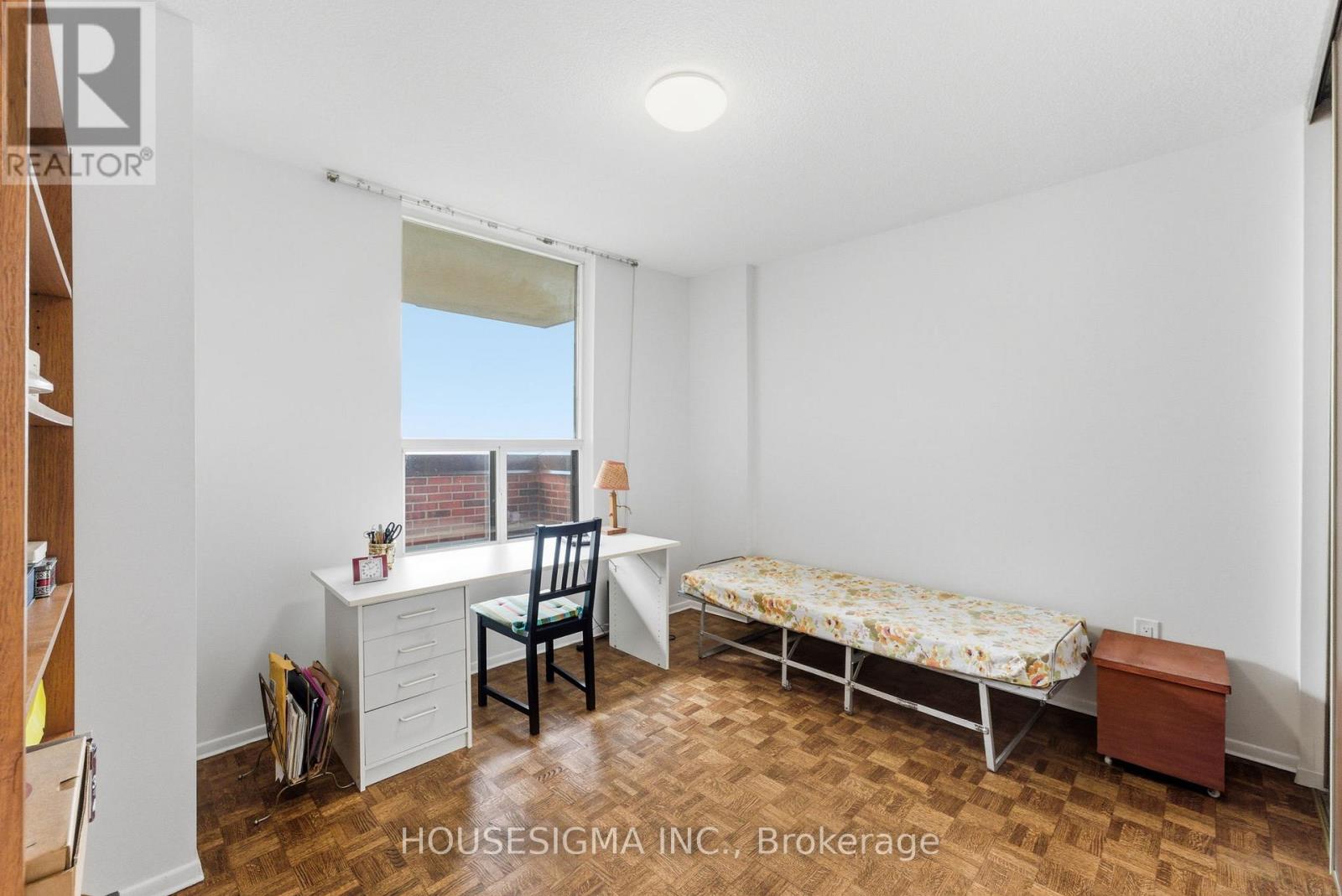 2006 - 1535 Lakeshore Road E, Mississauga, Ontario  L5E 3E2 - Photo 17 - W12516372