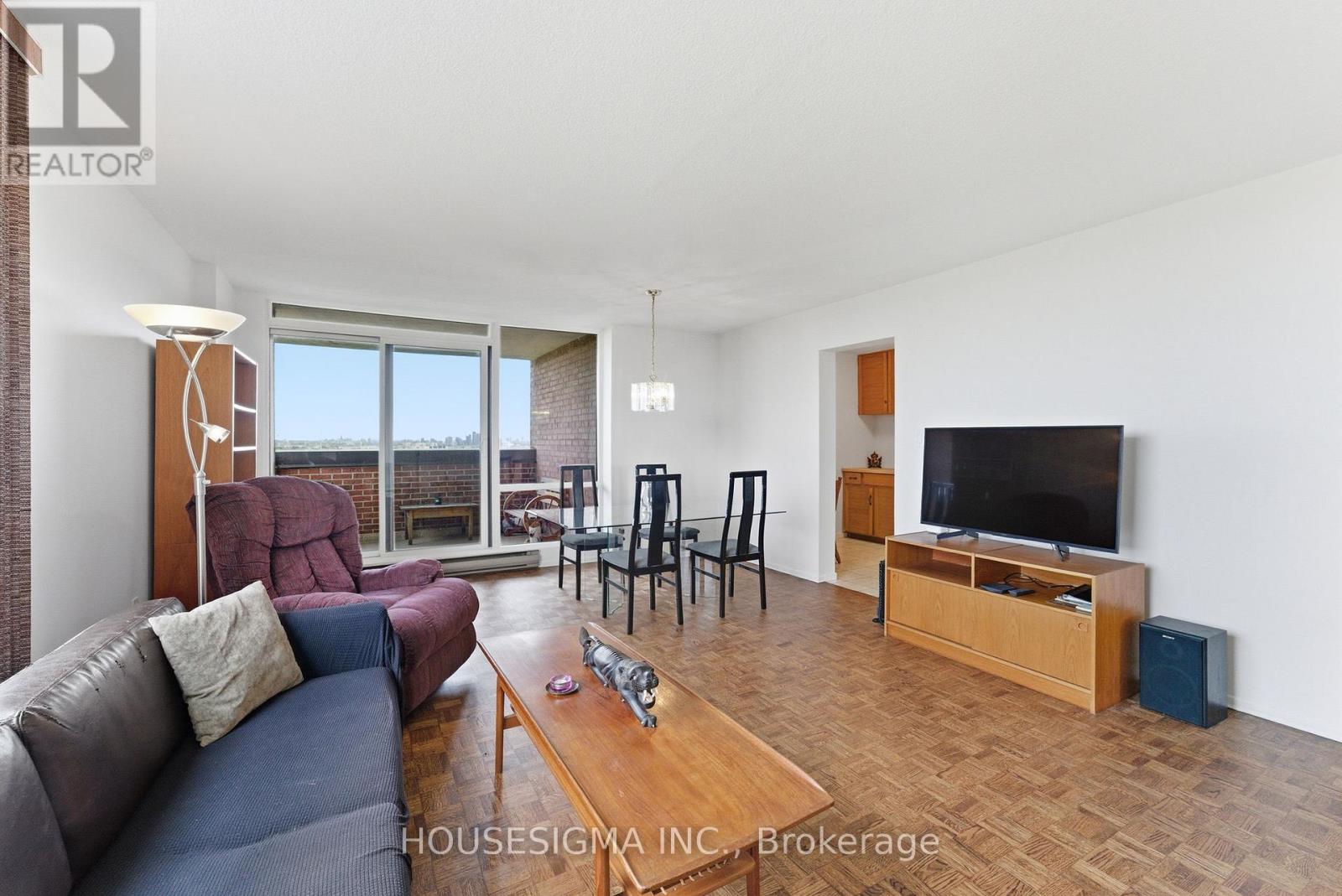 2006 - 1535 Lakeshore Road E, Mississauga, Ontario  L5E 3E2 - Photo 2 - W12516372