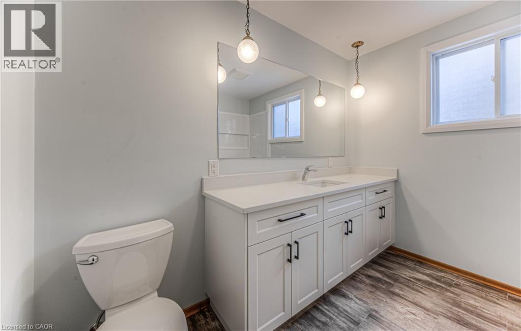 17 Roosevelt Avenue, Waterloo, Ontario  N2H 2N2 - Photo 4 - 40778948