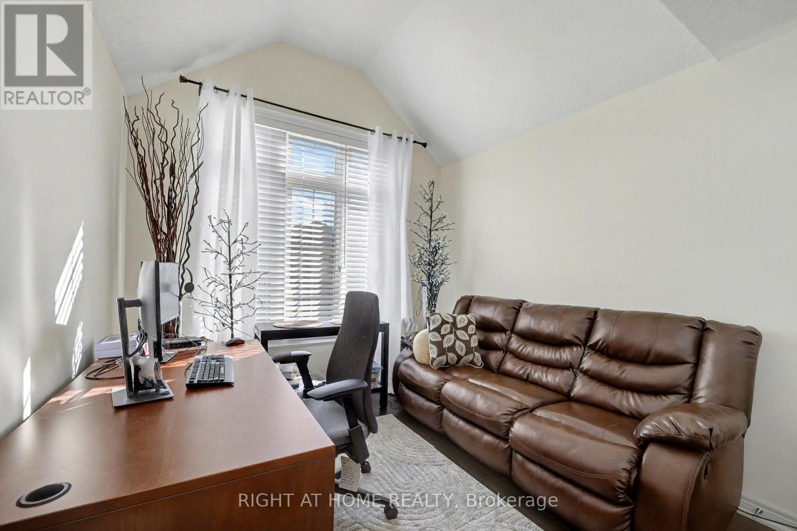 10 Dalecrest Road, Brampton, Ontario  L6X 5N3 - Photo 16 - W12516416