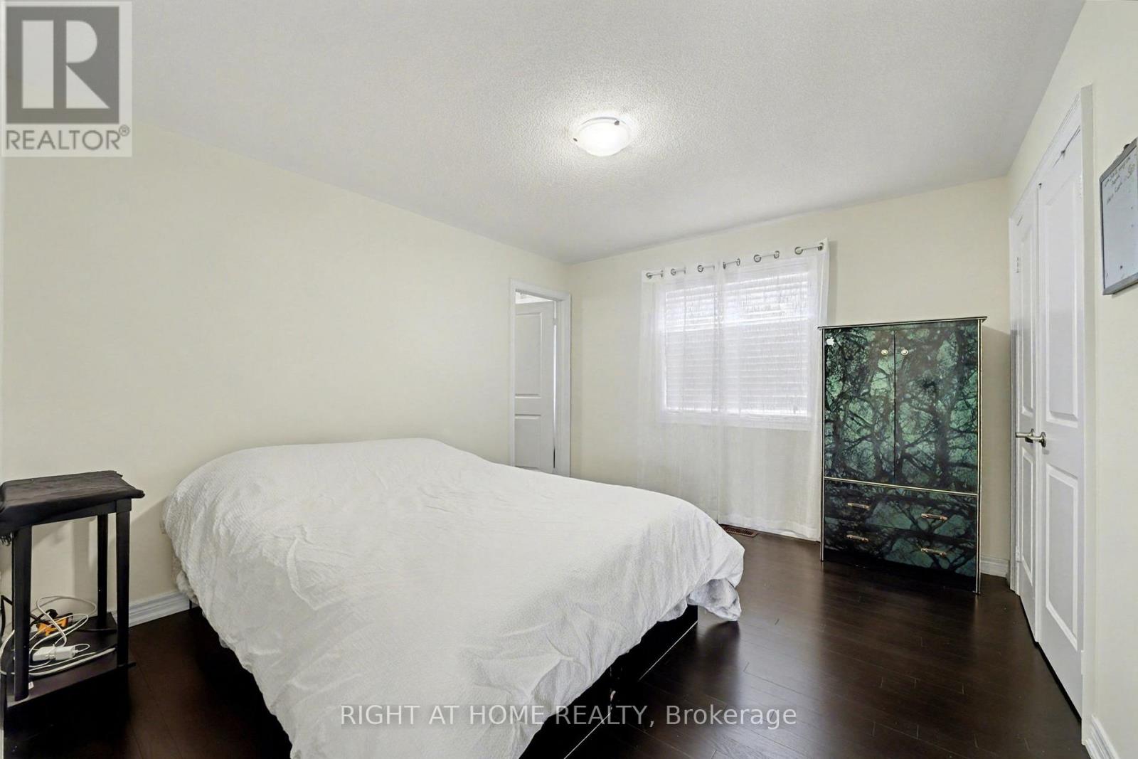 10 Dalecrest Road, Brampton, Ontario  L6X 5N3 - Photo 17 - W12516416