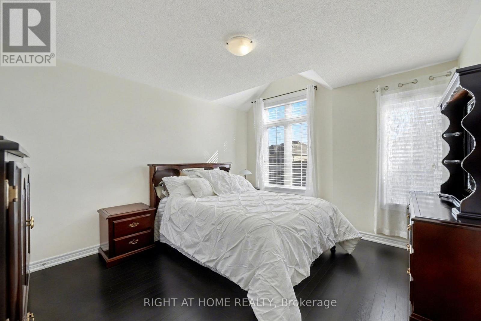 10 Dalecrest Road, Brampton, Ontario  L6X 5N3 - Photo 25 - W12516416